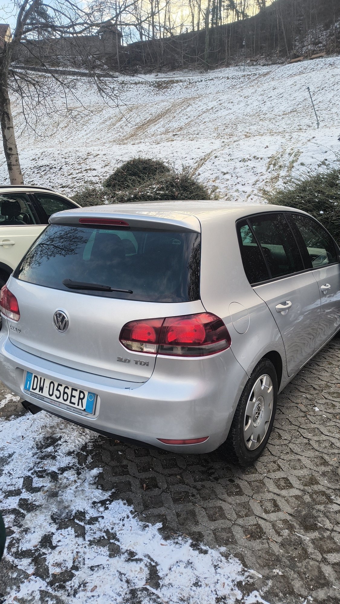Numer rejestracyjny DW056ER posiada VOLKSWAGEN Golf 6a serie