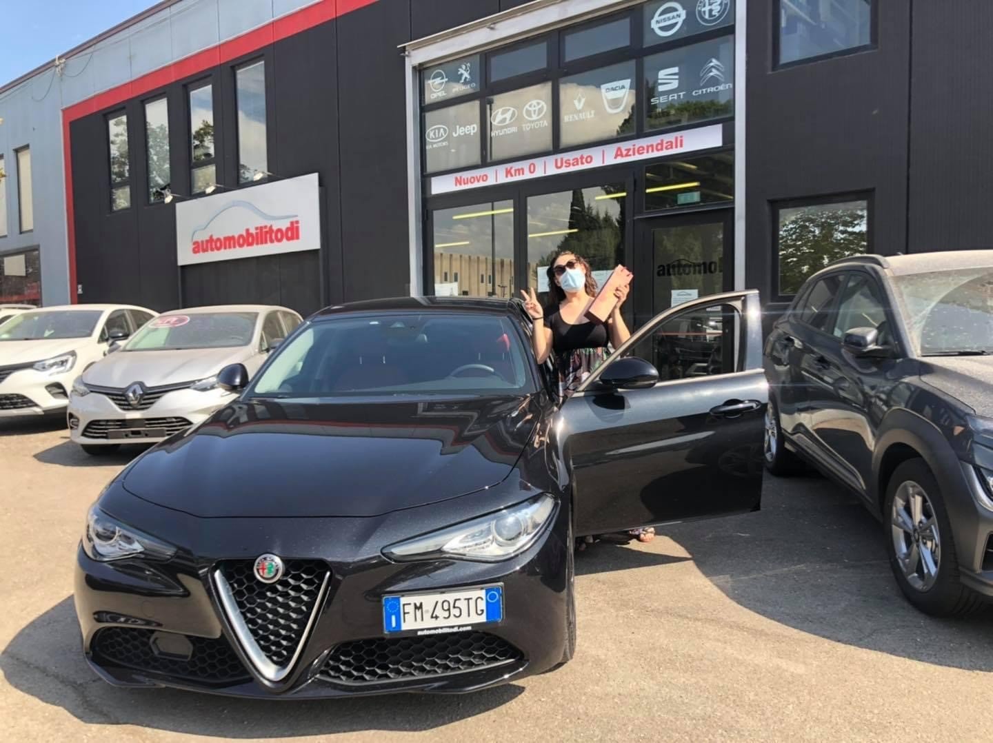 Numer rejestracyjny FM495TC posiada KIA Sportage 4a serie