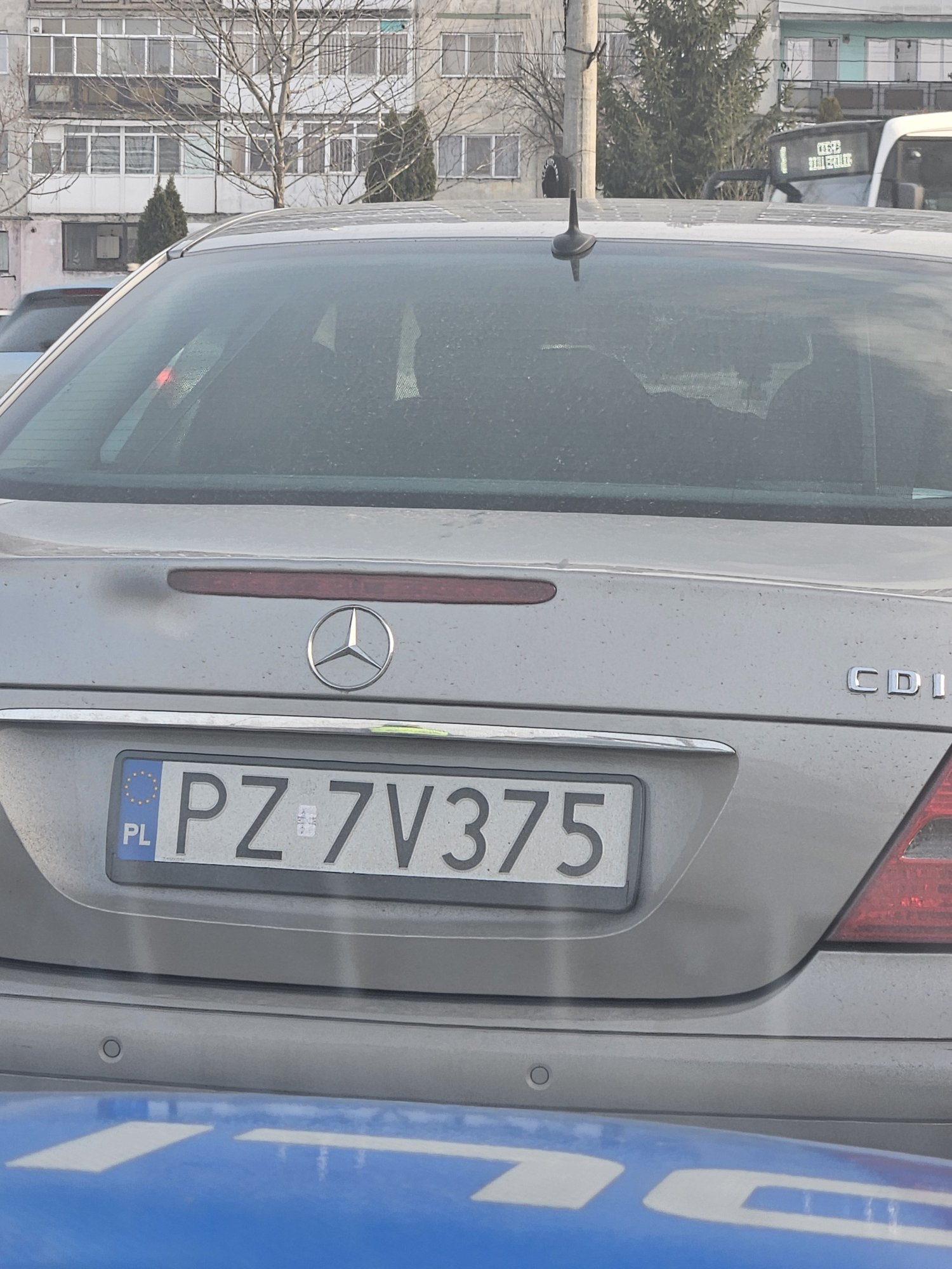 Numer rejestracyjny PZ 7V375 posiada MERCEDES-BENZ E 270 CDI - PZ7V375