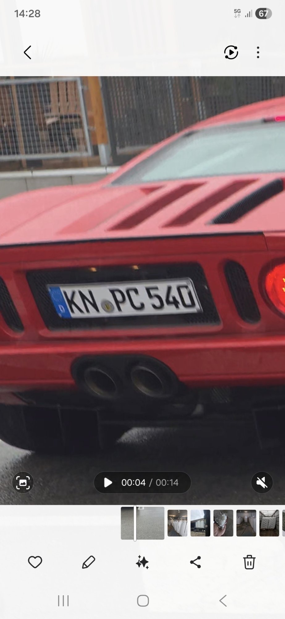 Numer rejestracyjny KNPC540 posiada  