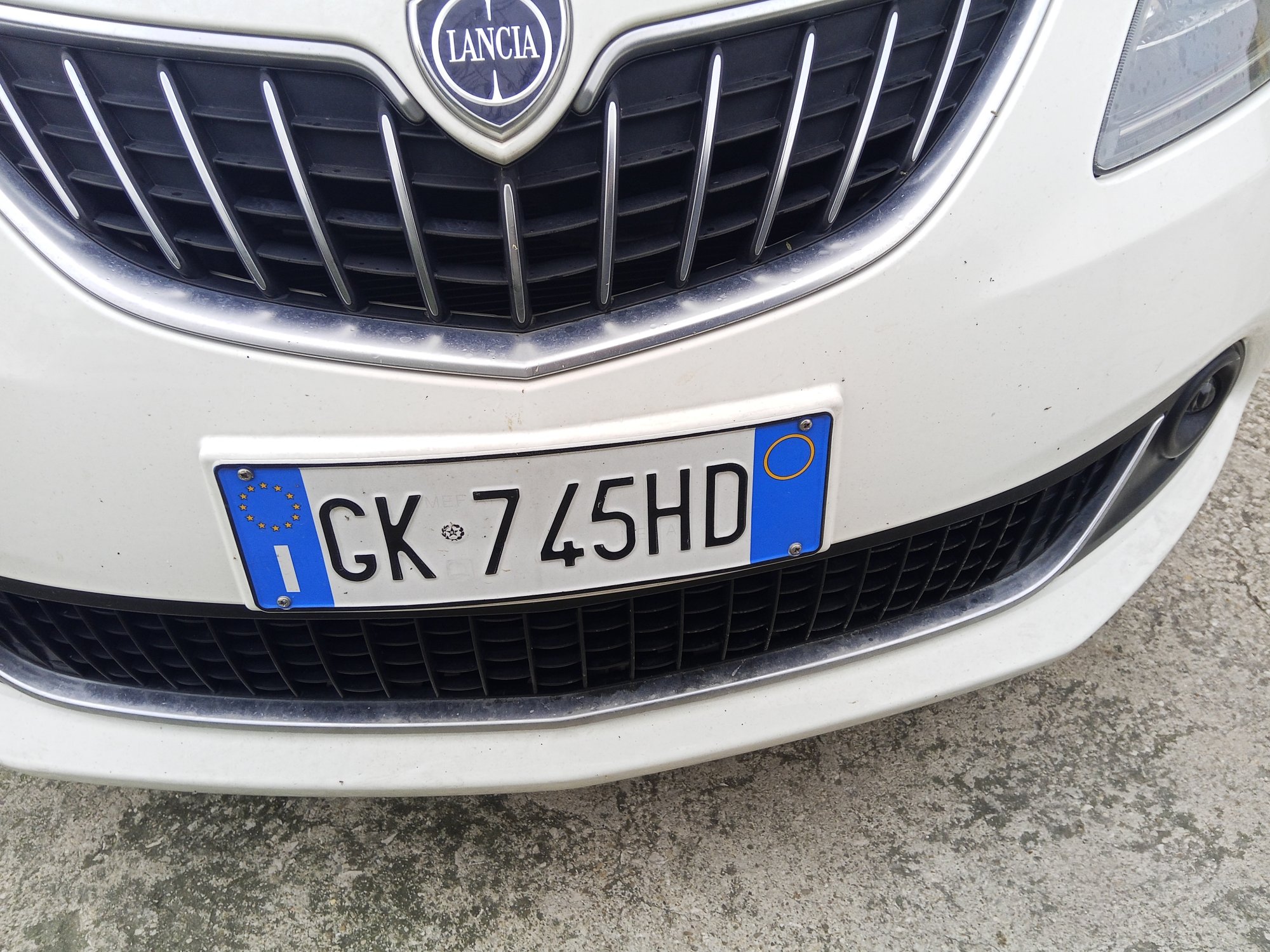 Numer rejestracyjny GK745HD posiada LANCIA Ypsilon 3a serie