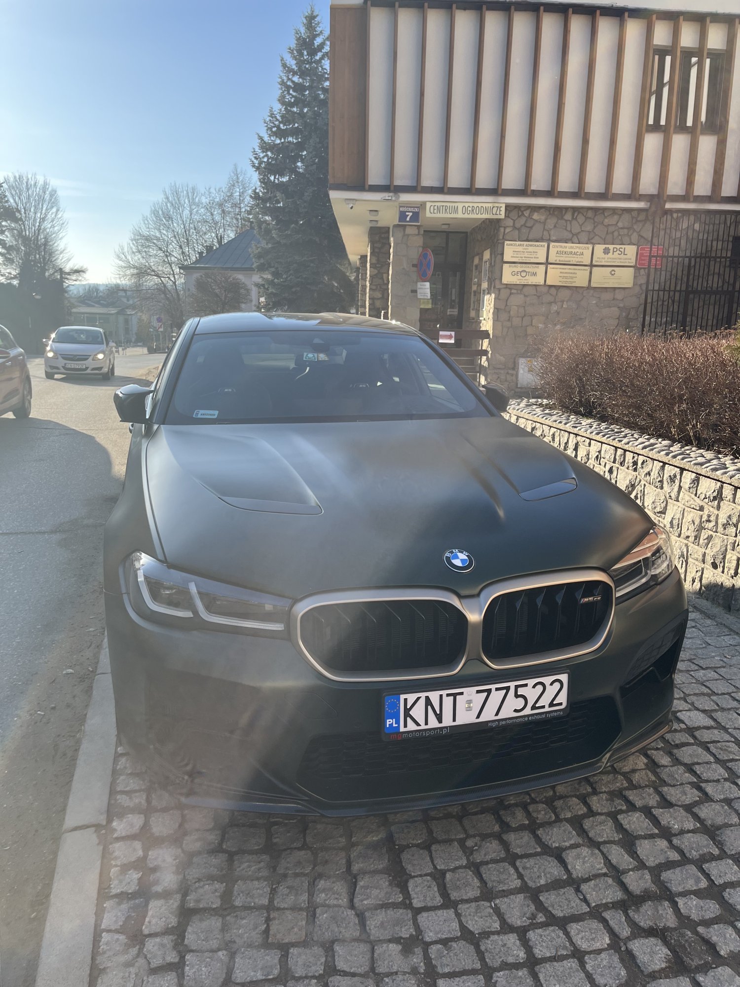 Numer rejestracyjny KNT 77522 posiada BMW M 5 4.4 MR`21 E6d F90 M CS Steptronic - KNT77522