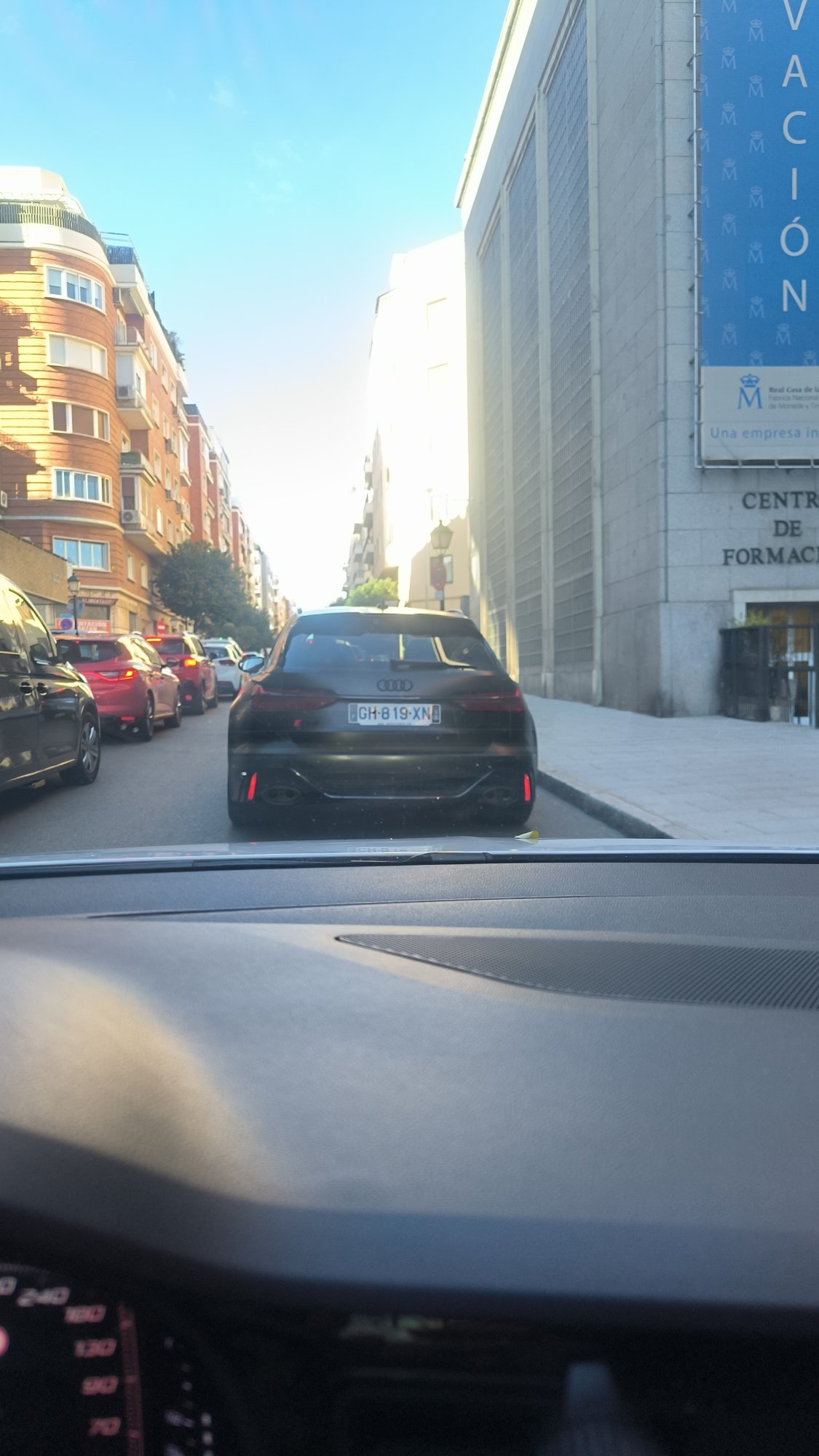 Numer rejestracyjny GH819XN posiada AUDI RS6