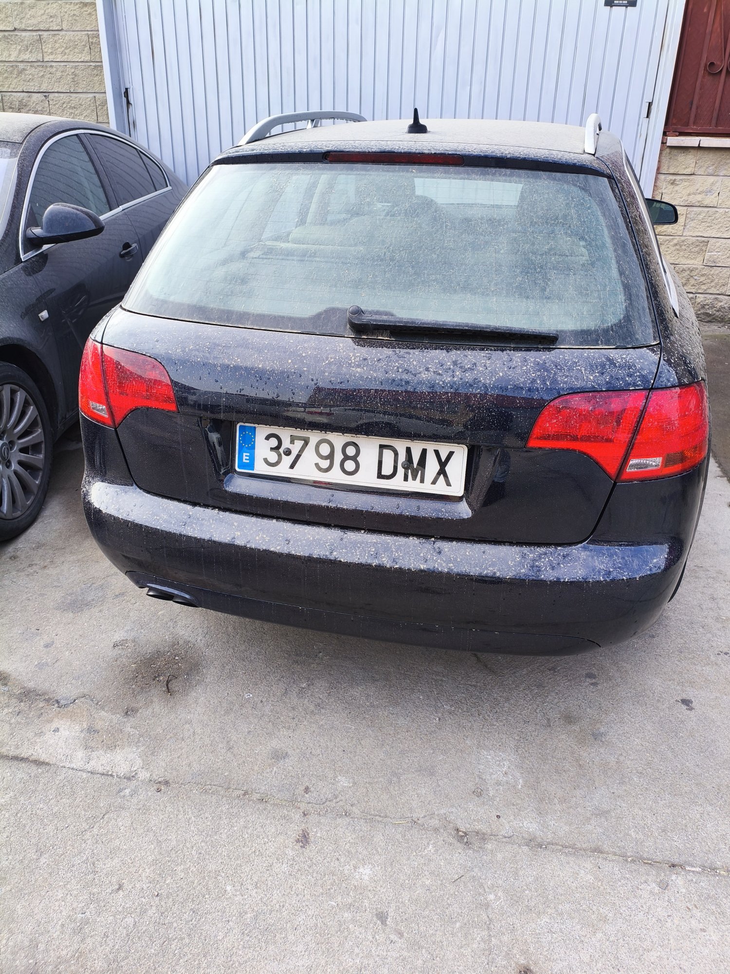 Numer rejestracyjny 3798DMX posiada AUDI A4