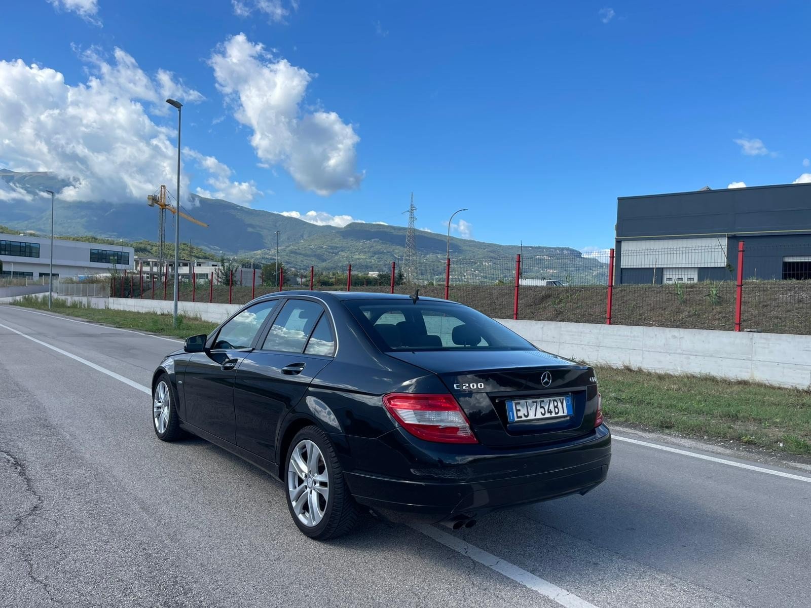 Numer rejestracyjny EJ754BY posiada MERCEDES Classe C