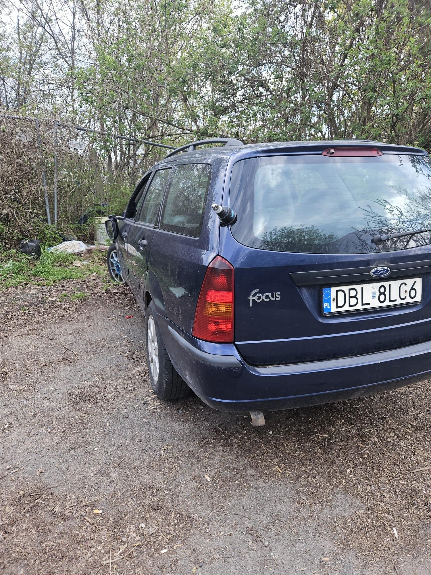 El número de registro DBL 8LC6 tiene FORD Focus 1.8 TDdi MR`02 E3 FX - DBL8LC6