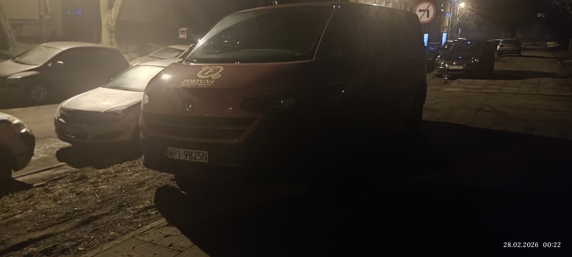 Mistrz parkowania w pojeździe o numerach WP9825N