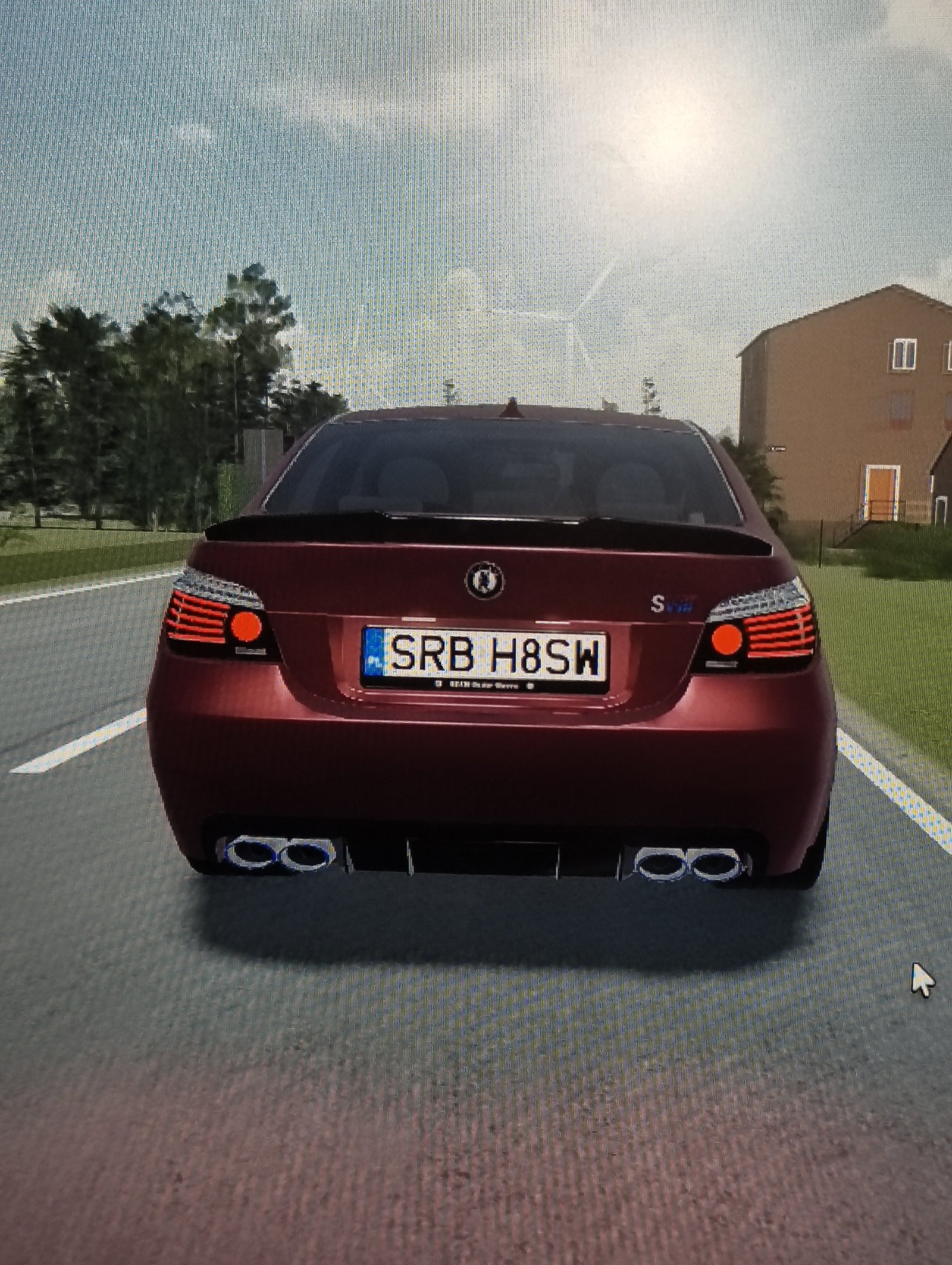 Numer rejestracyjny SRBH8SW posiada  