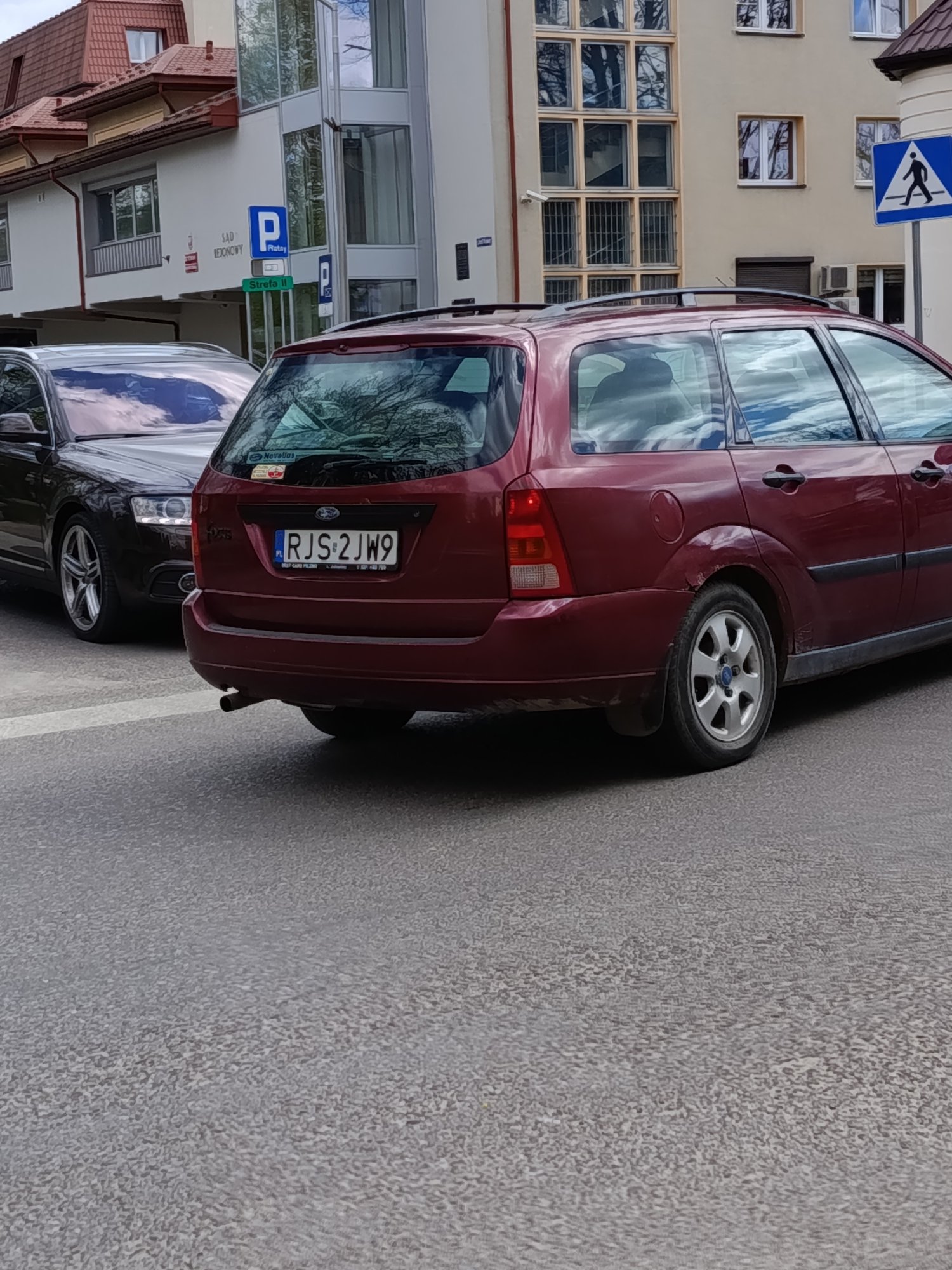 RegistreringsnummerRJS 2JW9 har FORD Focus 1.6 Kat. MR`98 Trend - RJS2JW9