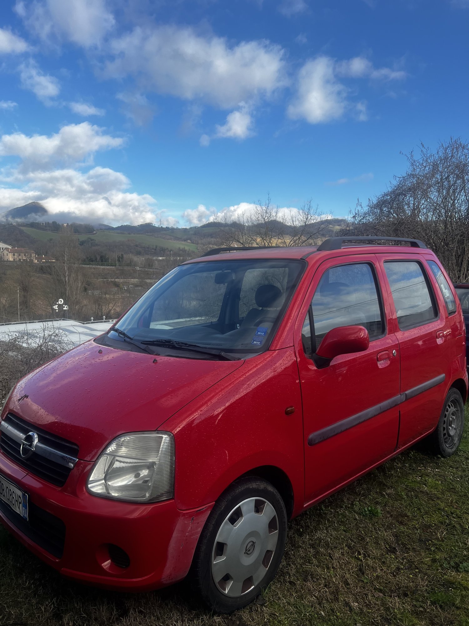 Numer rejestracyjny BL084GR posiada ROVER 45