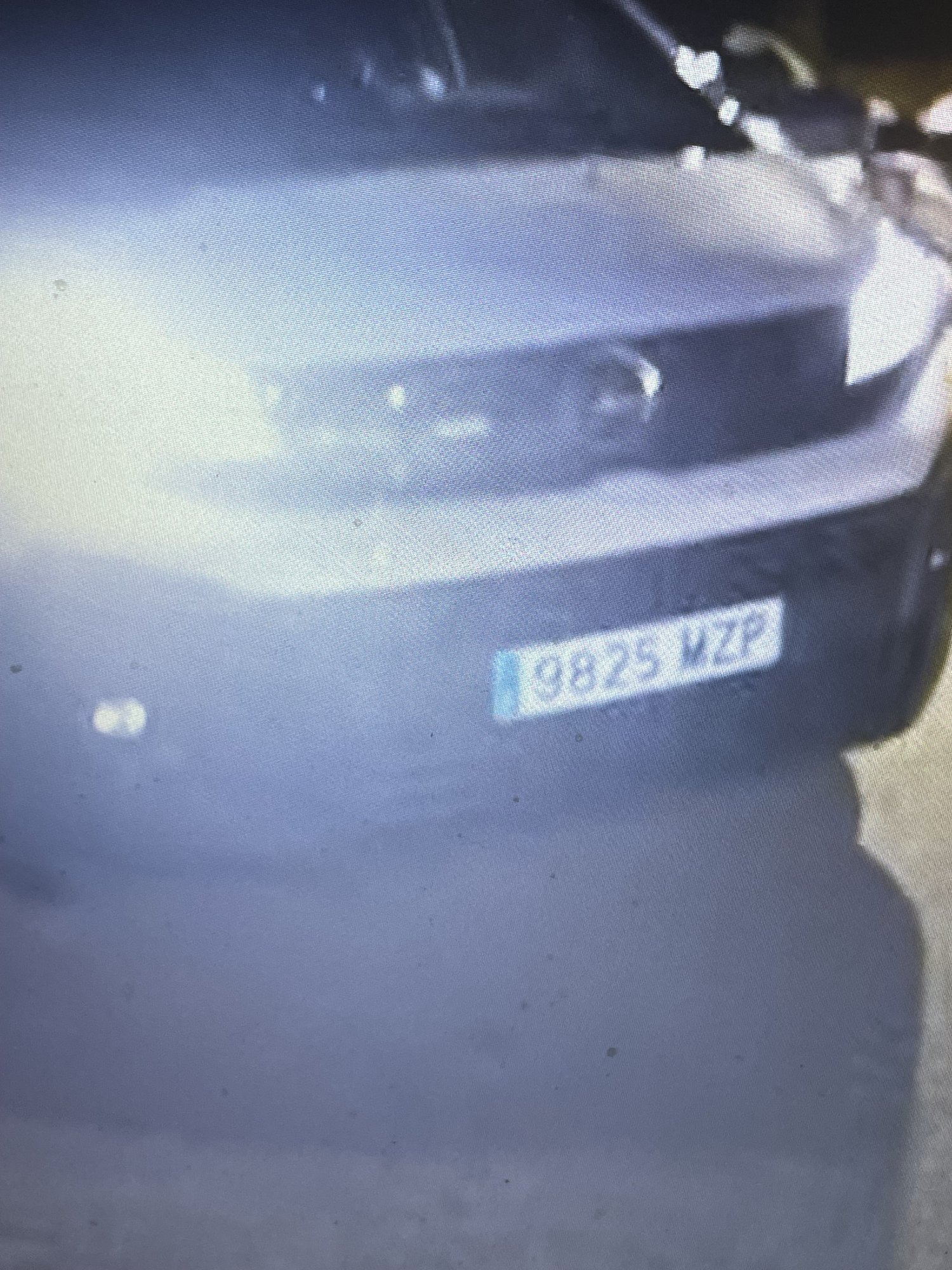 Numer rejestracyjny 9825MZP posiada OPEL VIVARO