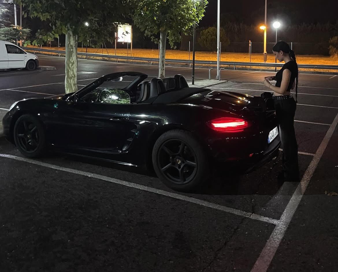 Numer rejestracyjny 0240JNT posiada RENAULT CAPTUR