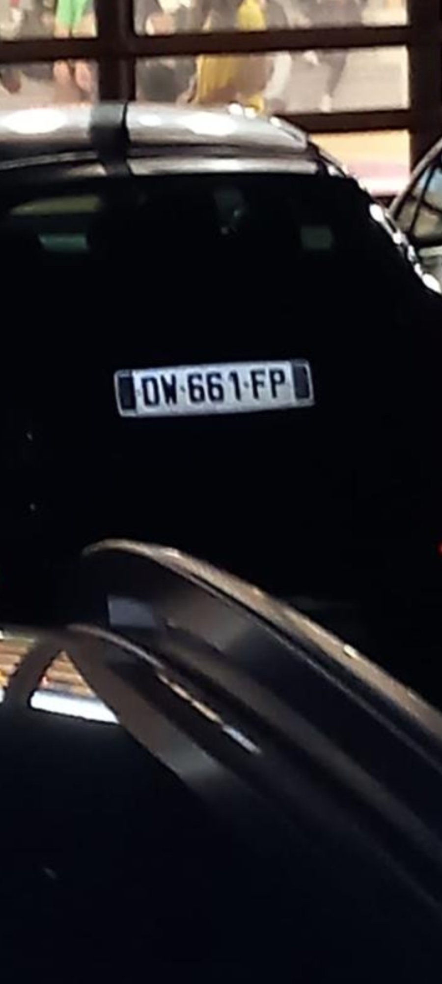 Numer rejestracyjny DW661FP posiada CITROEN DS4