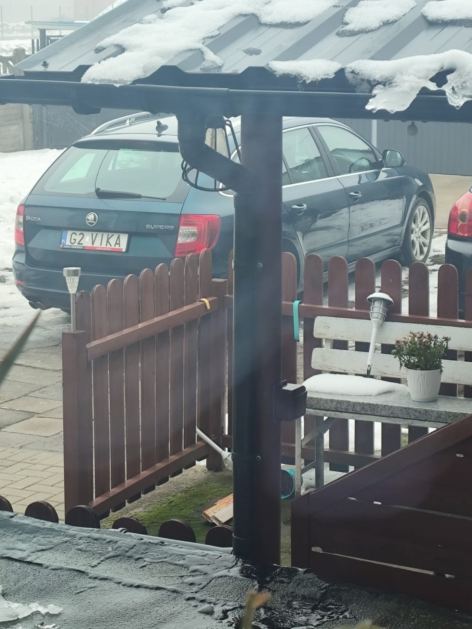 Numer rejestracyjny G2VIKA posiada SKODA SUPERB