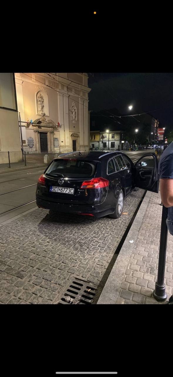 Numer rejestracyjny SCI 6773C posiada OPEL INSIGNIA - SCI6773C