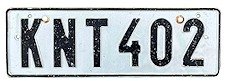 Numer rejestracyjny KNT402 posiada  