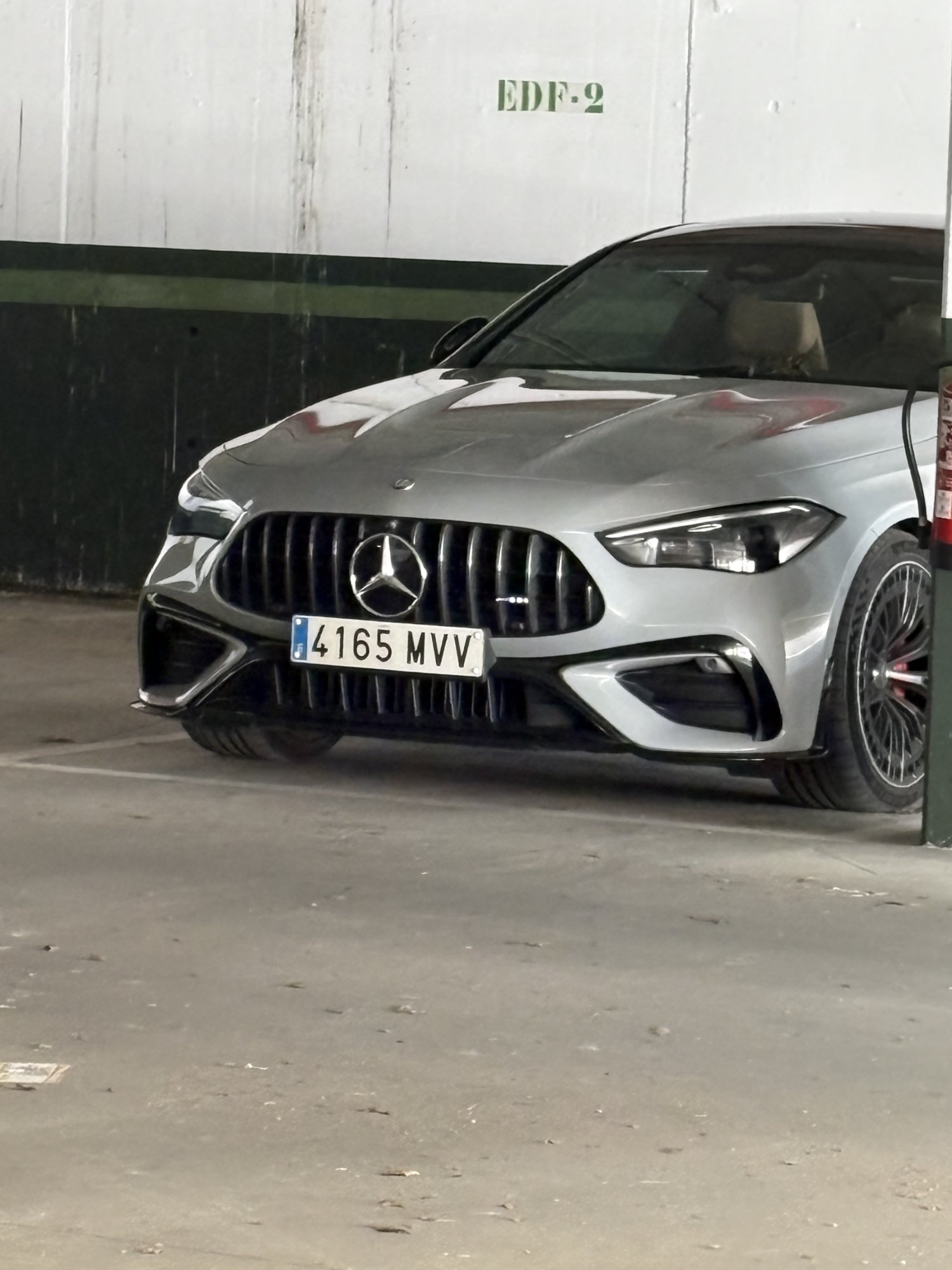 Numer rejestracyjny 4165MVV posiada MERCEDES CLE (236)