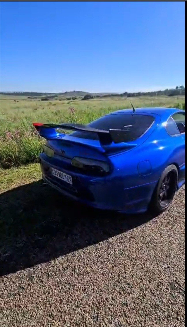 Numer rejestracyjny DRS912GP posiada Toyota Supra