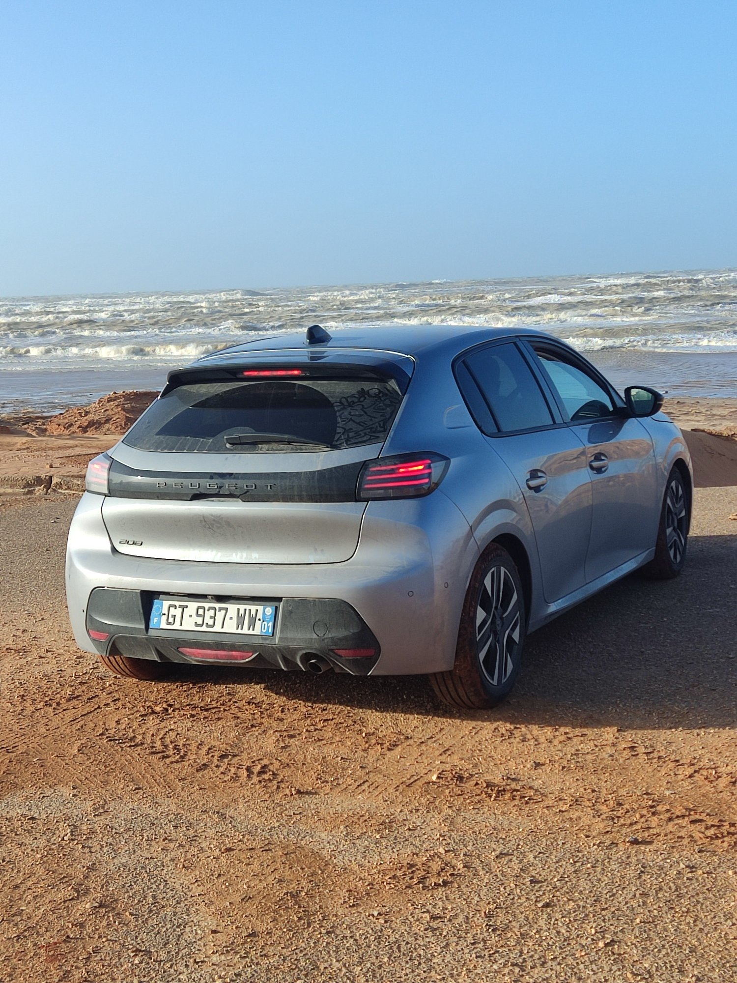 Numer rejestracyjny GT937WW posiada PEUGEOT 208 II 1.2 PURETECH 100 AFFAIRE