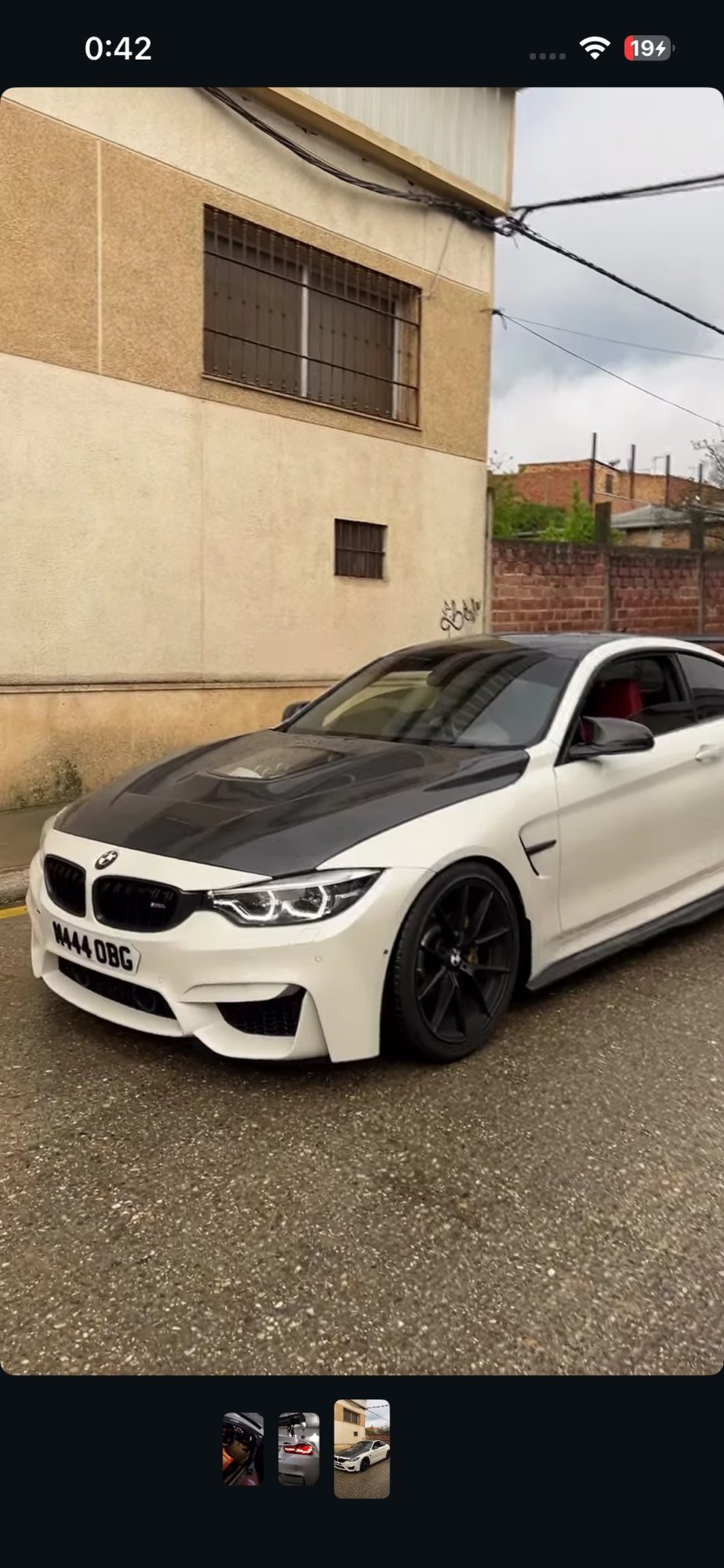 Numer rejestracyjny M444OBG posiada BMW M4