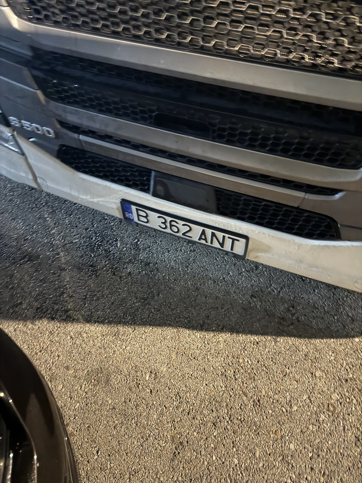 Numer rejestracyjny B362ANT posiada   2500