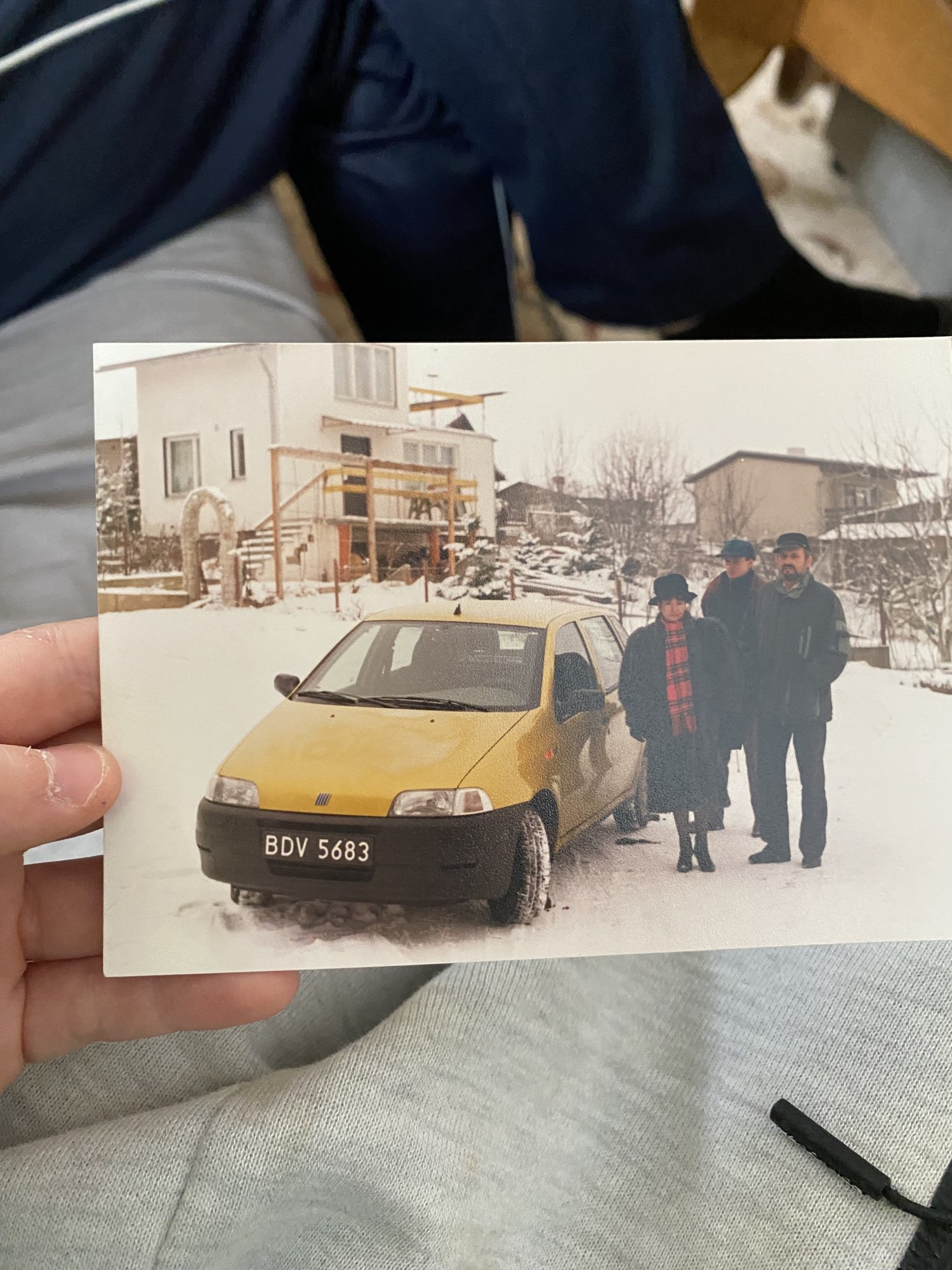 Numer rejestracyjny BDV 5683 posiada FIAT PUNTO 1.1 KAT - BDV5683