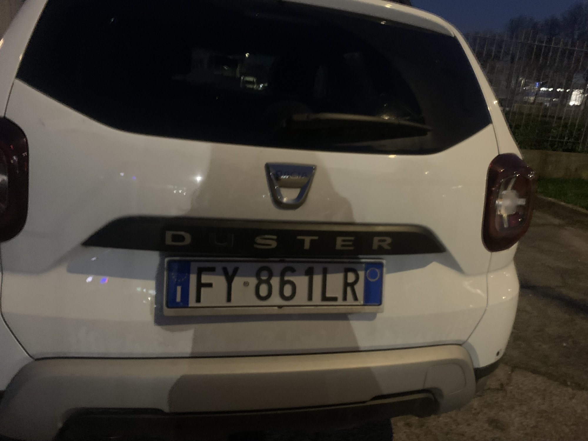 Numer rejestracyjny FY861LR posiada DACIA Duster 2a serie