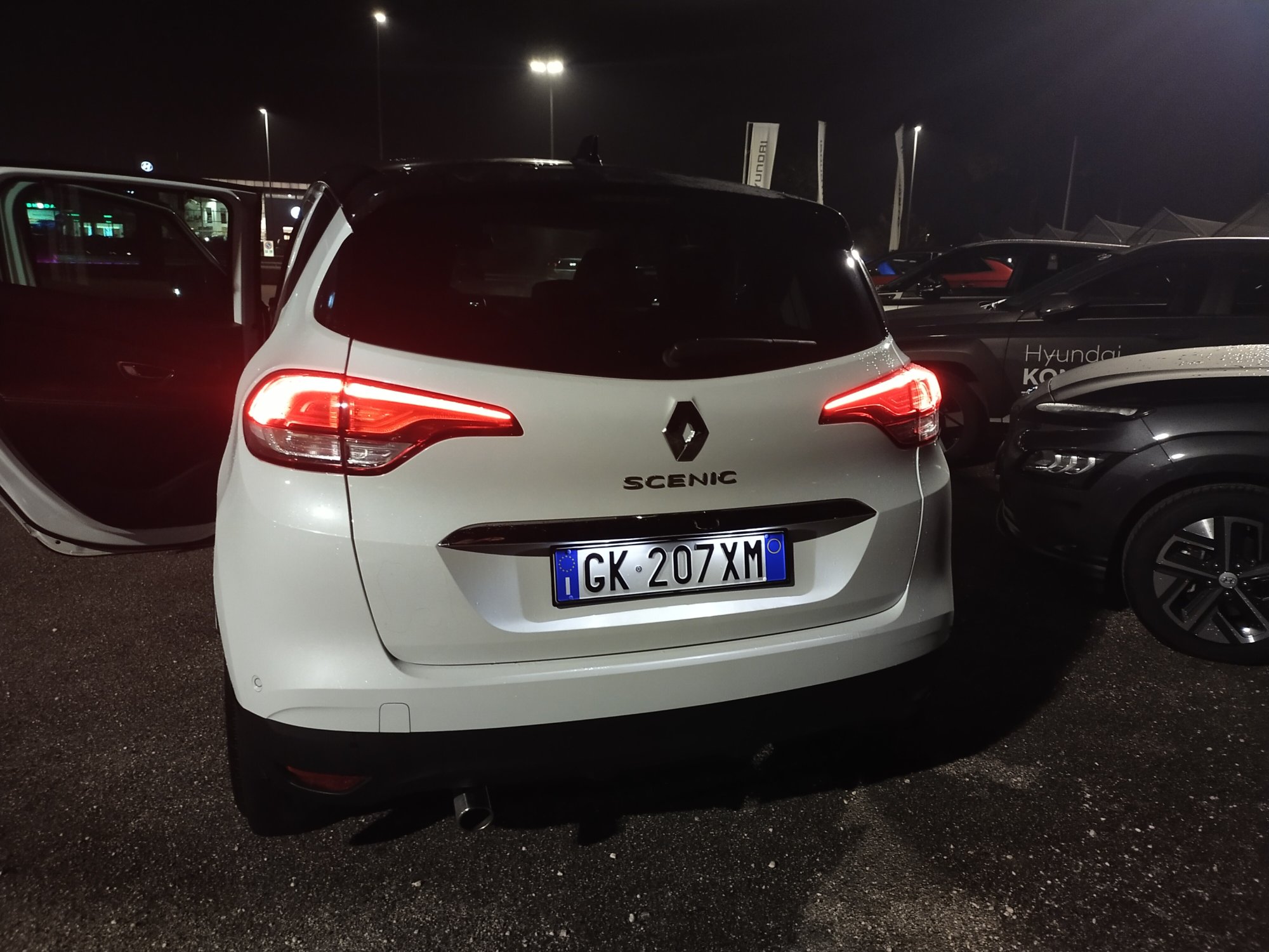 Numer rejestracyjny GK207XM posiada RENAULT Scenic 4a serie