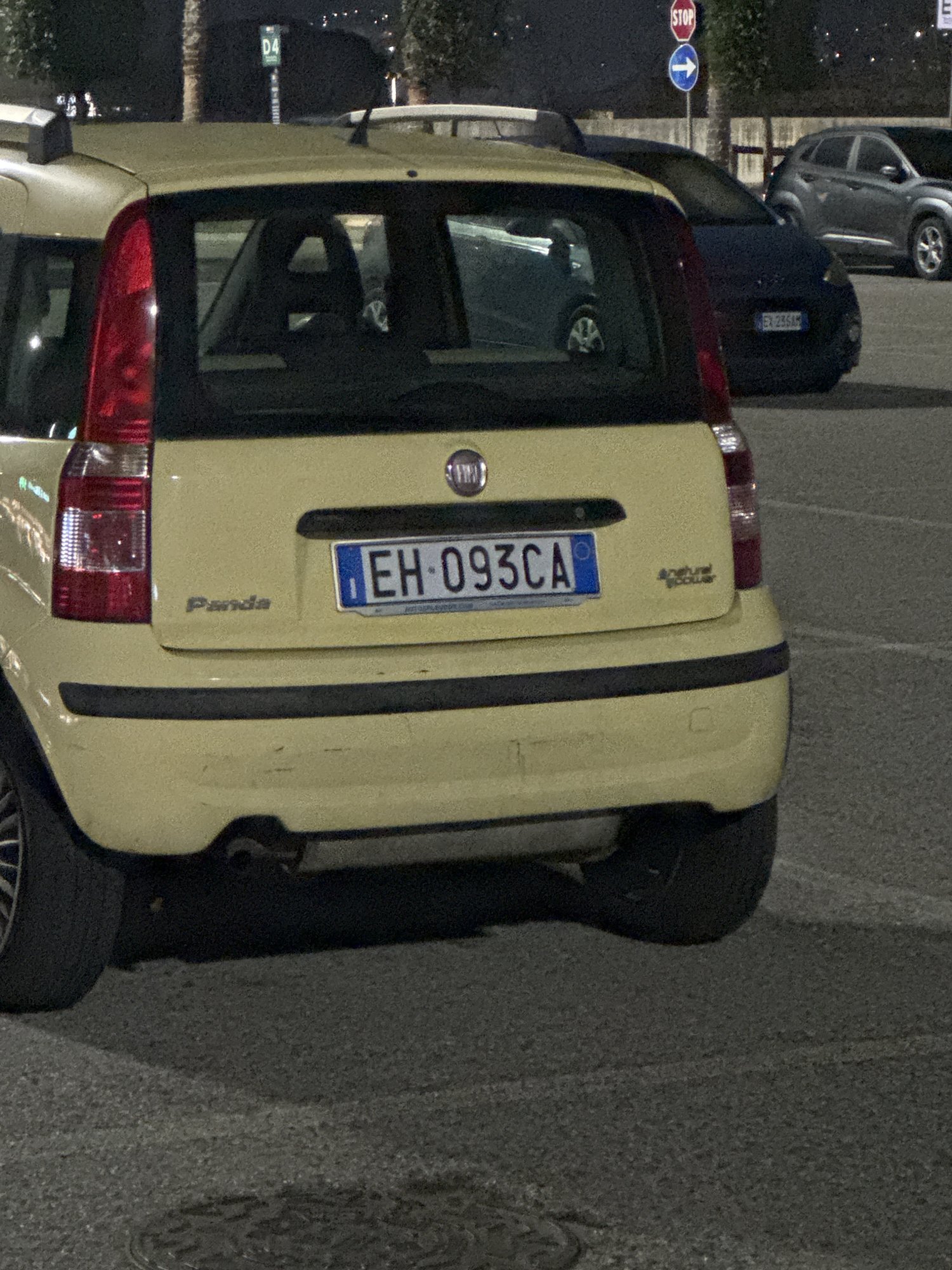 Numer rejestracyjny EH093CA posiada FIAT Panda 2a serie Numer rejestracyjny EH093CA posiada FIAT Panda 2a serie