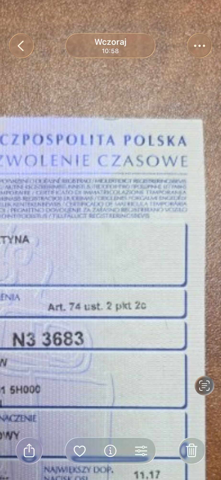 Numer rejestracyjny LLU 1339C posiada SEAT LEON - LLU1339C