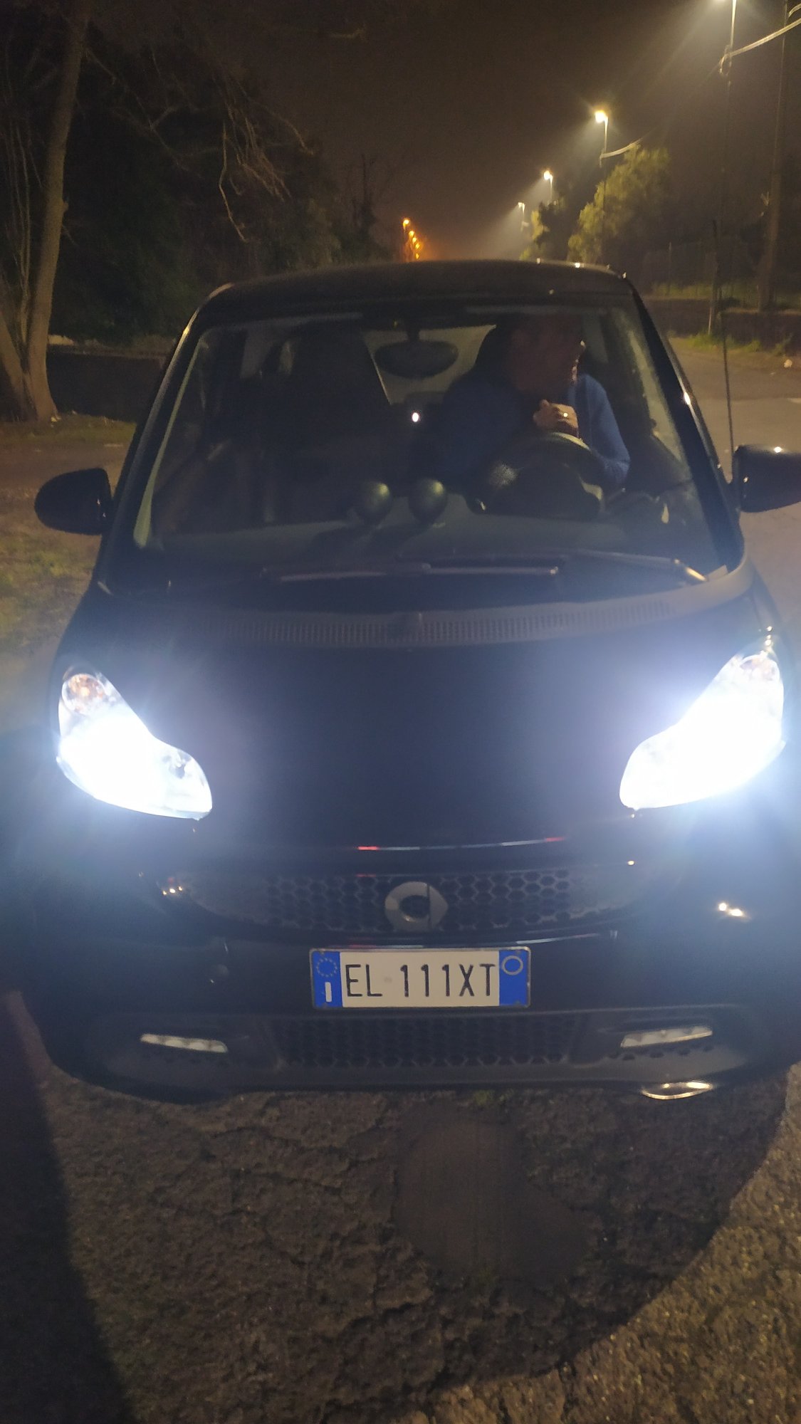 Numer rejestracyjny EL111XT posiada SMART fortwo 2a serie Numer rejestracyjny EL111XT posiada SMART fortwo 2a serie