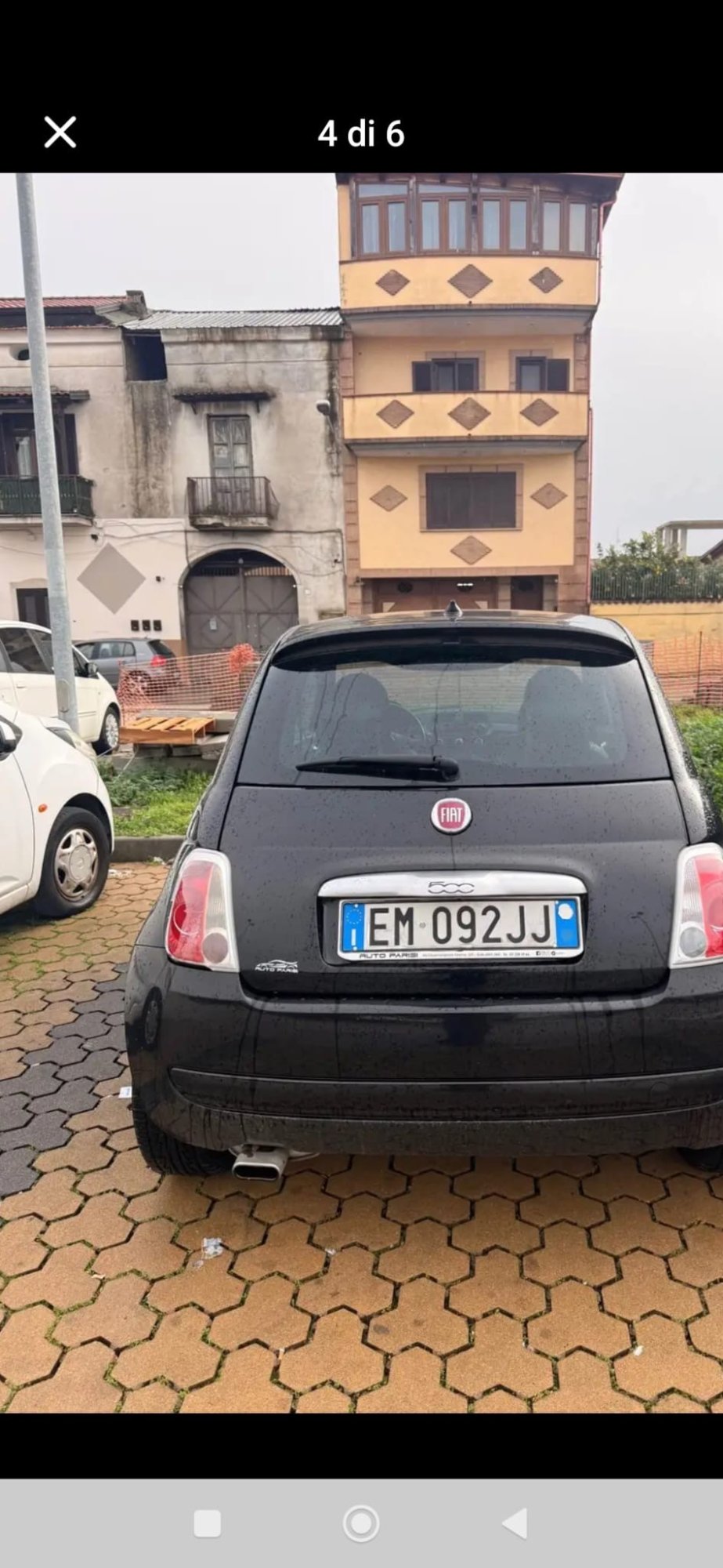 Numer rejestracyjny EM092JJ posiada FIAT 500