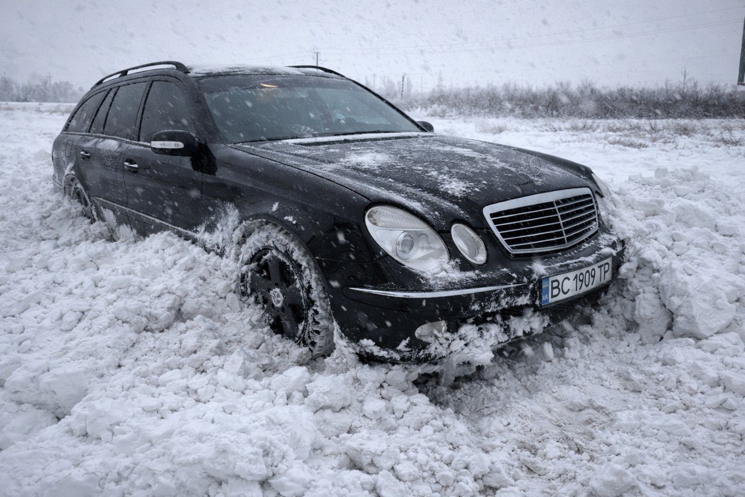 Numer rejestracyjny BC1909TP posiada Mercedes-Benz E 320 CDI