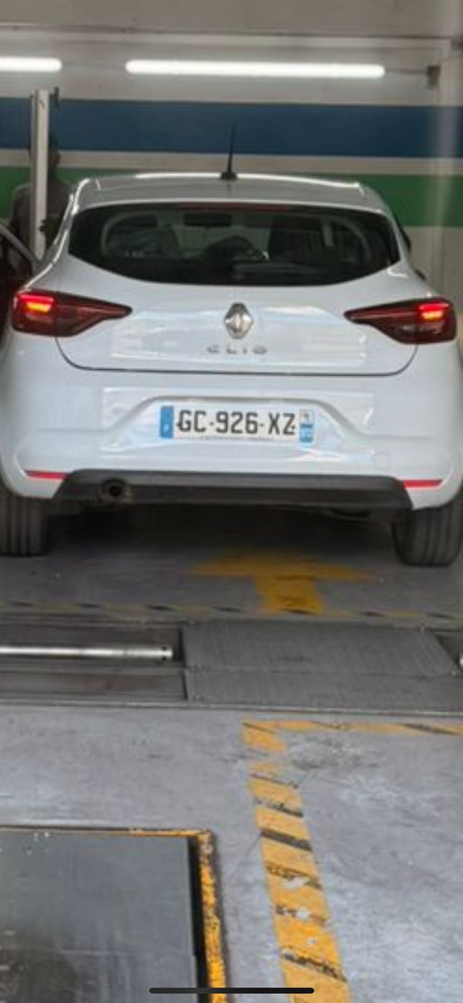 Numer rejestracyjny GC926XZ posiada RENAULT CLIO V