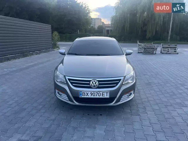 Registreringsnummeret BX9070ET har Volkswagen CC SPORT