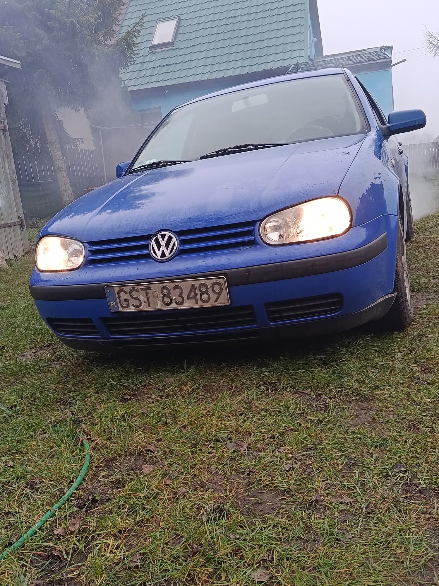 Numer rejestracyjny GST 83489 posiada VOLKSWAGEN GOLF - GST83489