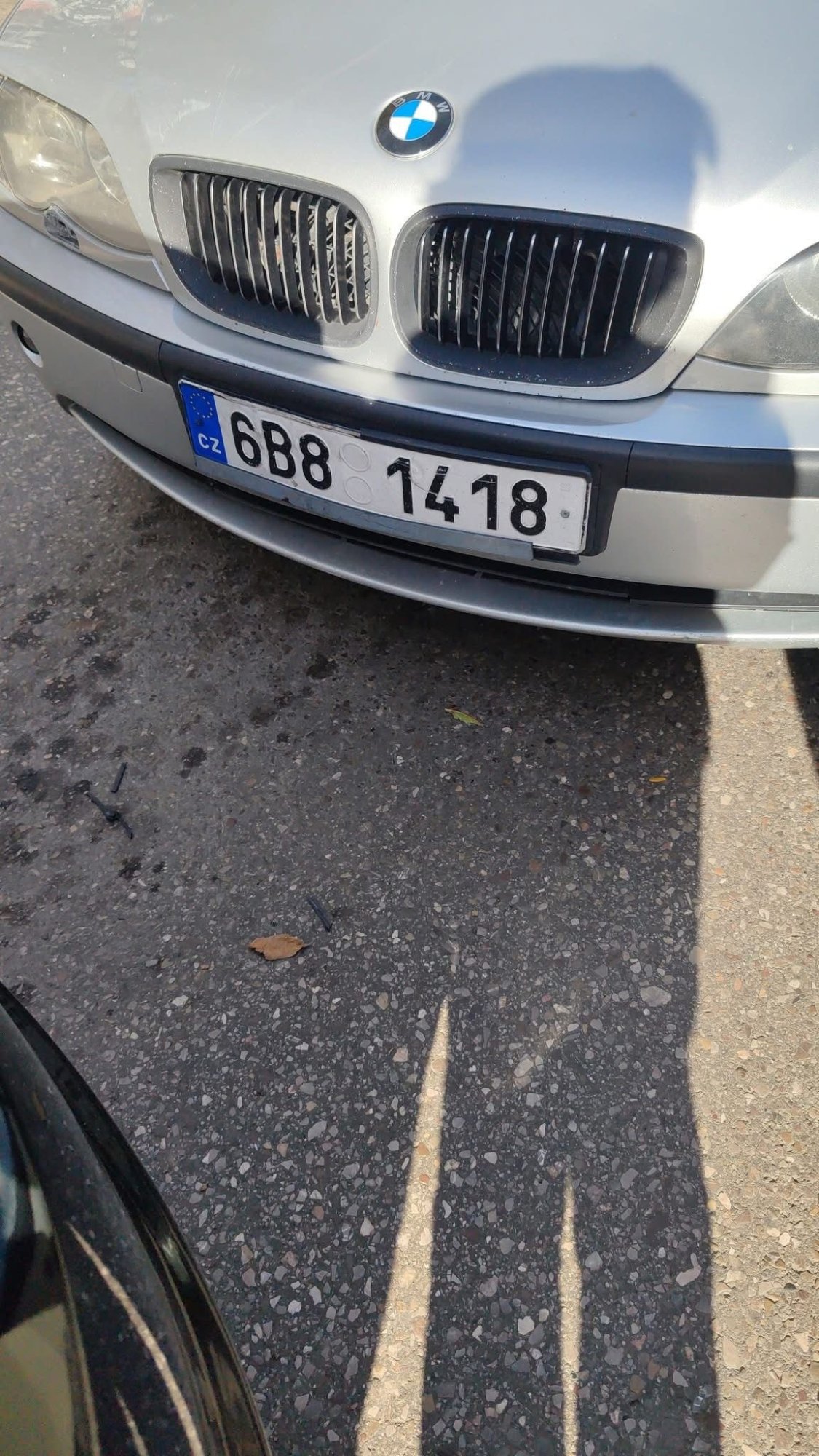 Numer rejestracyjny 6B81418 posiada BMW 3