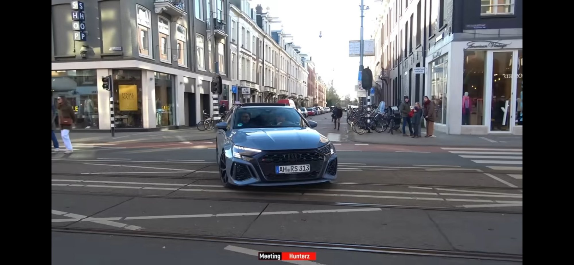 Numer rejestracyjny AHRS313 posiada Audi RS Q3