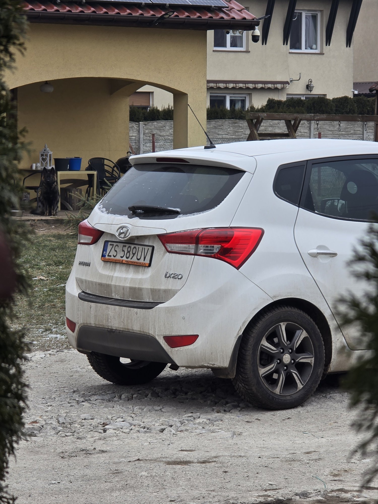 Numer rejestracyjny ZS 589UV posiada HYUNDAI IX20 - ZS589UV