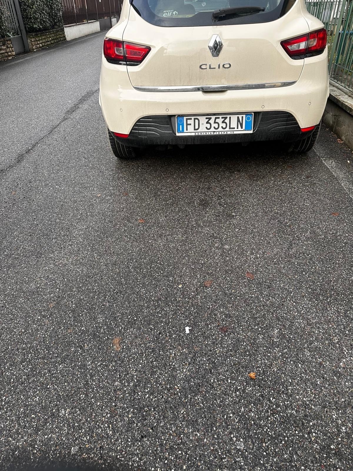 Numer rejestracyjny FD353LN posiada RENAULT Clio 4a serie