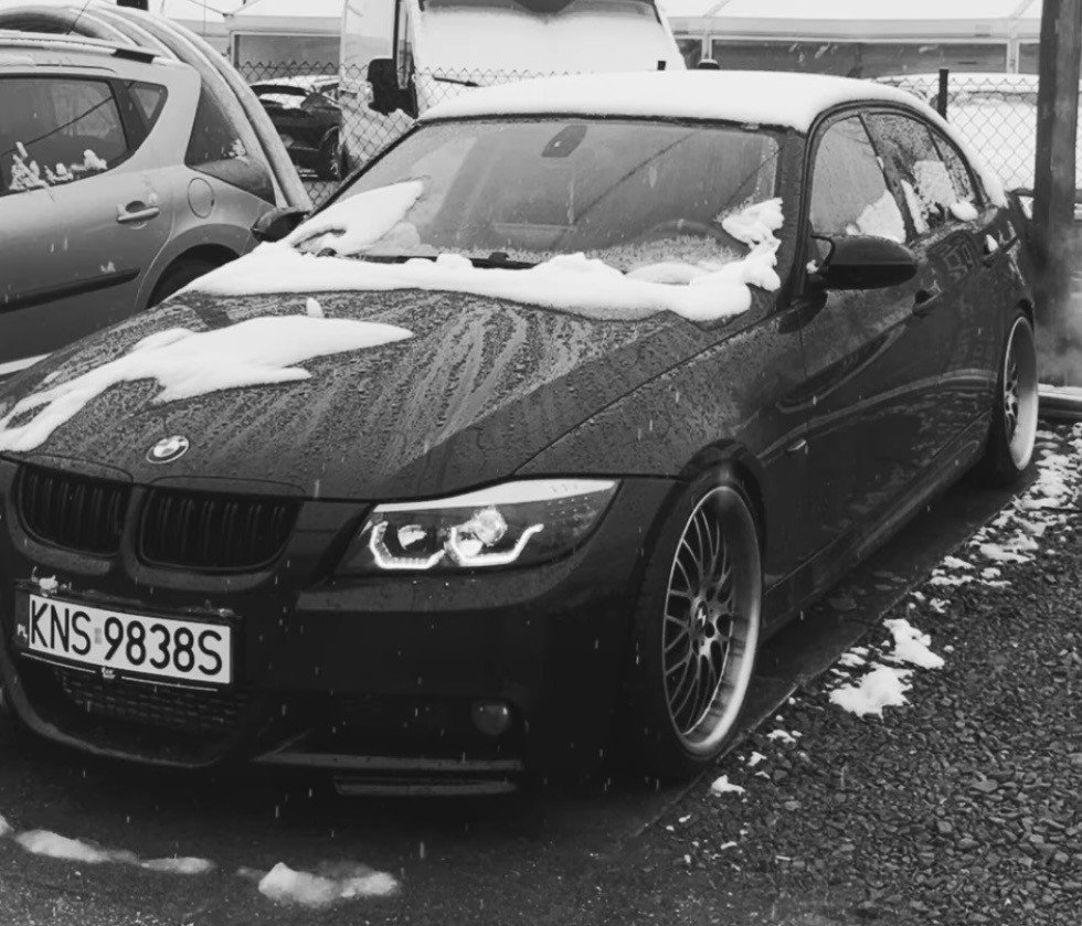 Numer rejestracyjny KNS 9838S posiada BMW 318 Diesel MR`04 E4 E90 318 Diesel MR`04 E4 E90 - KNS9838S