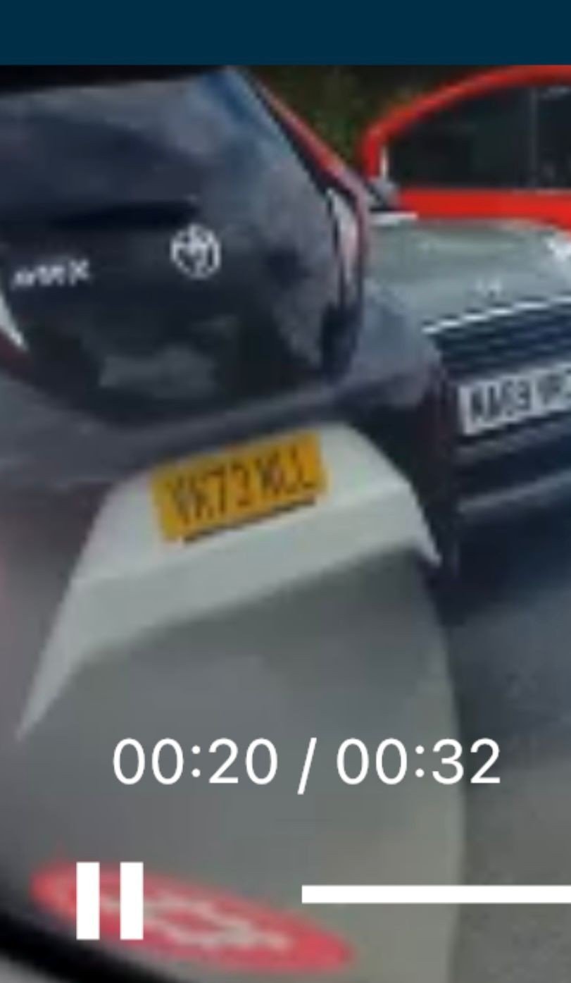 Registreringsnummeret YK72YKL har Toyota Yaris