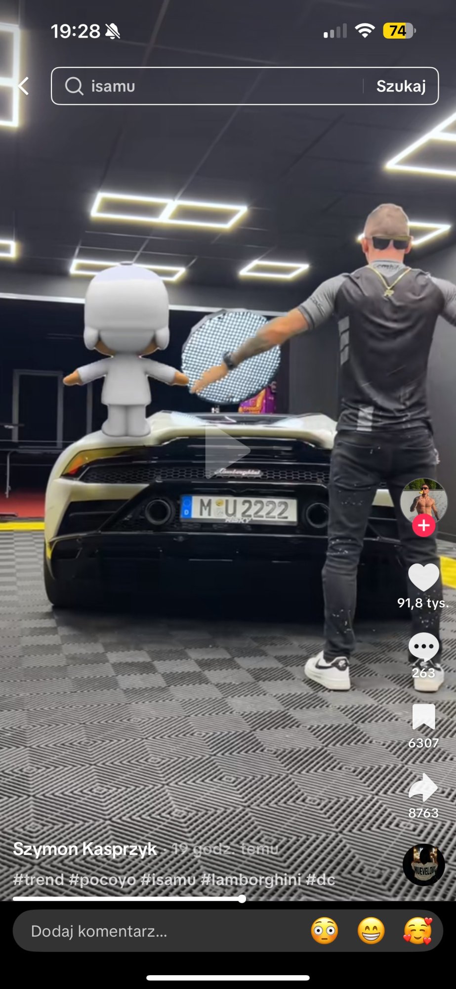 Numer rejestracyjny MU2222 posiada Lamborghini 