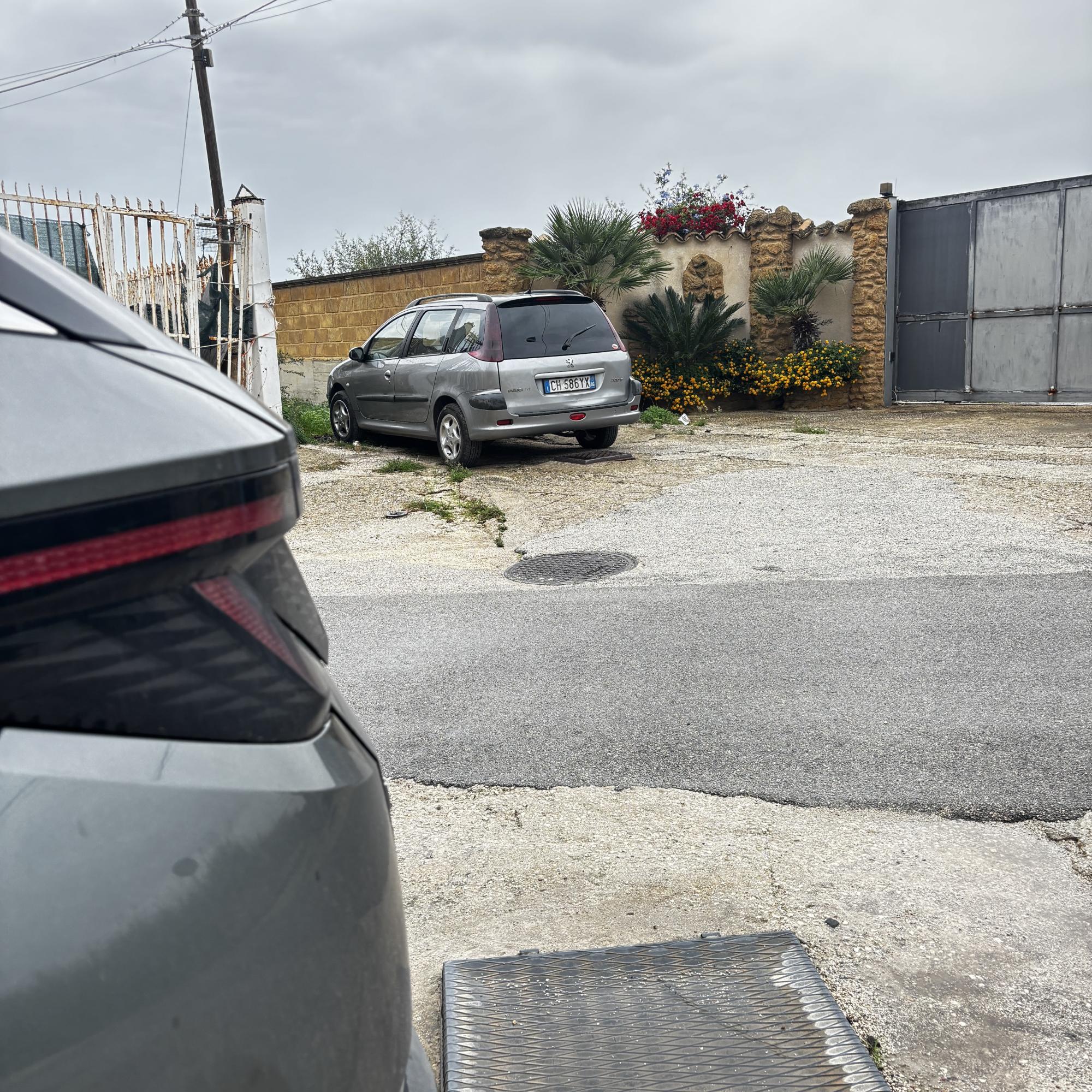 Numer rejestracyjny CW581TX posiada ALFA ROMEO 156 2a serie