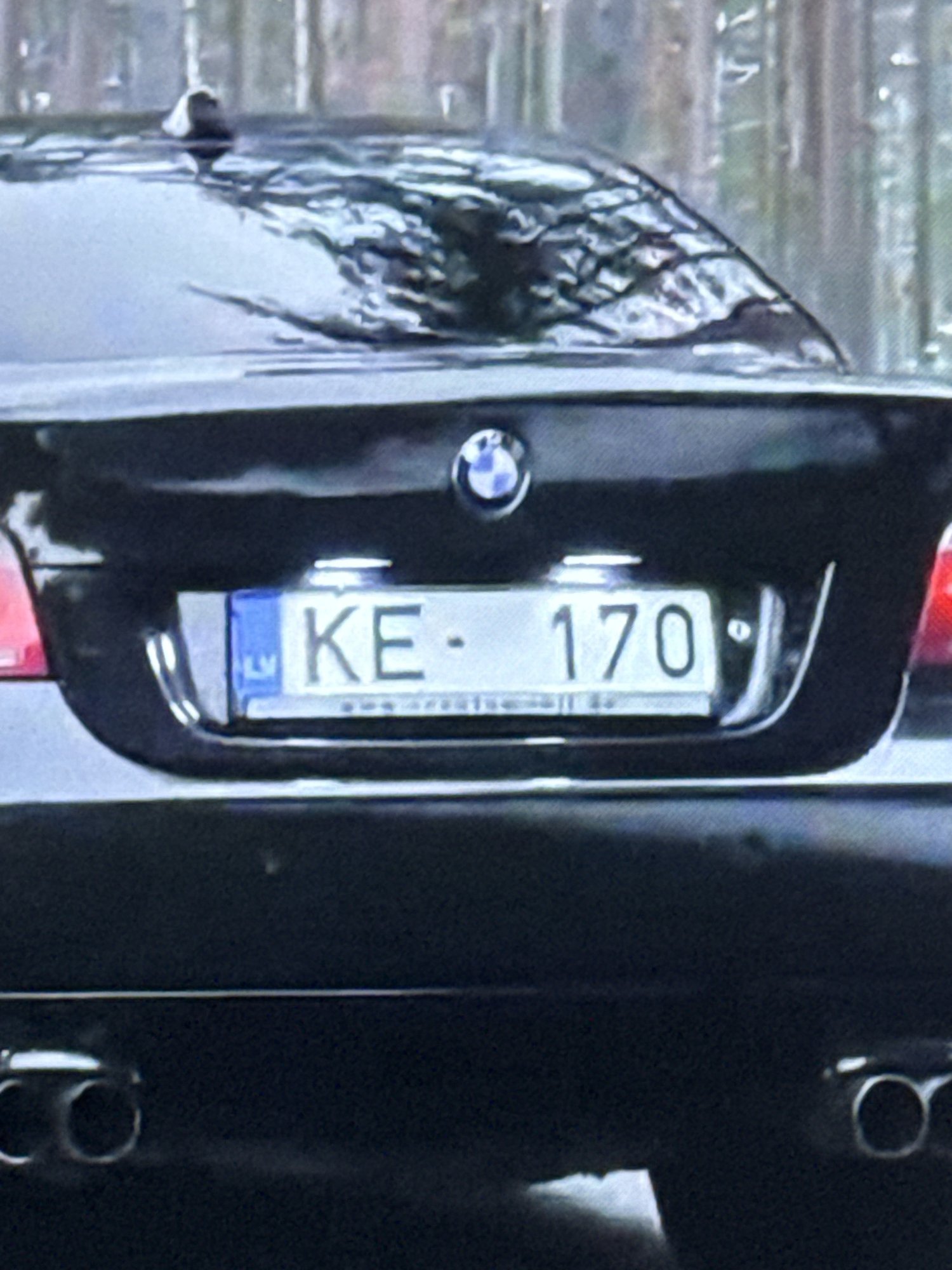 Numer rejestracyjny KE170 posiada BMW 