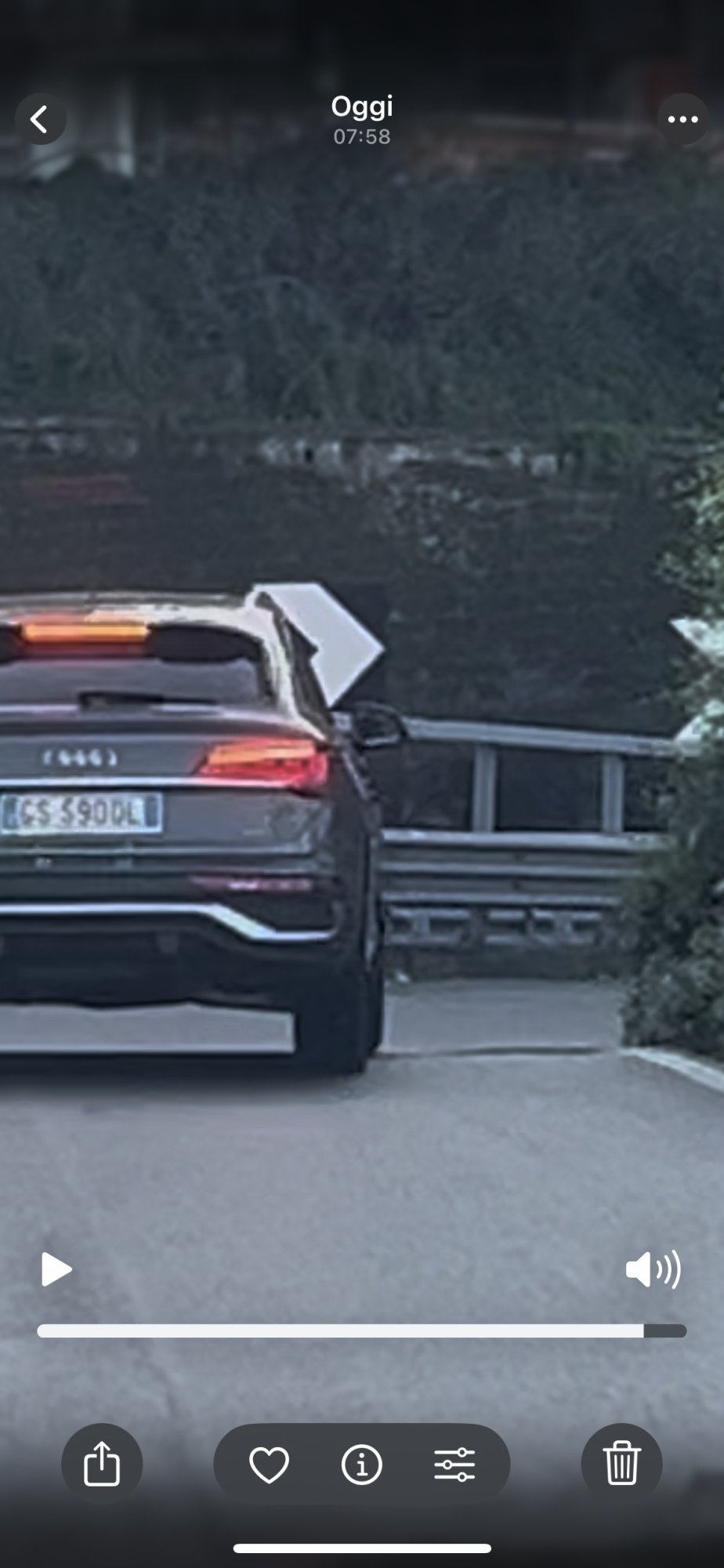 Numer rejestracyjny GS590DL posiada AUDI Q5 2a serie