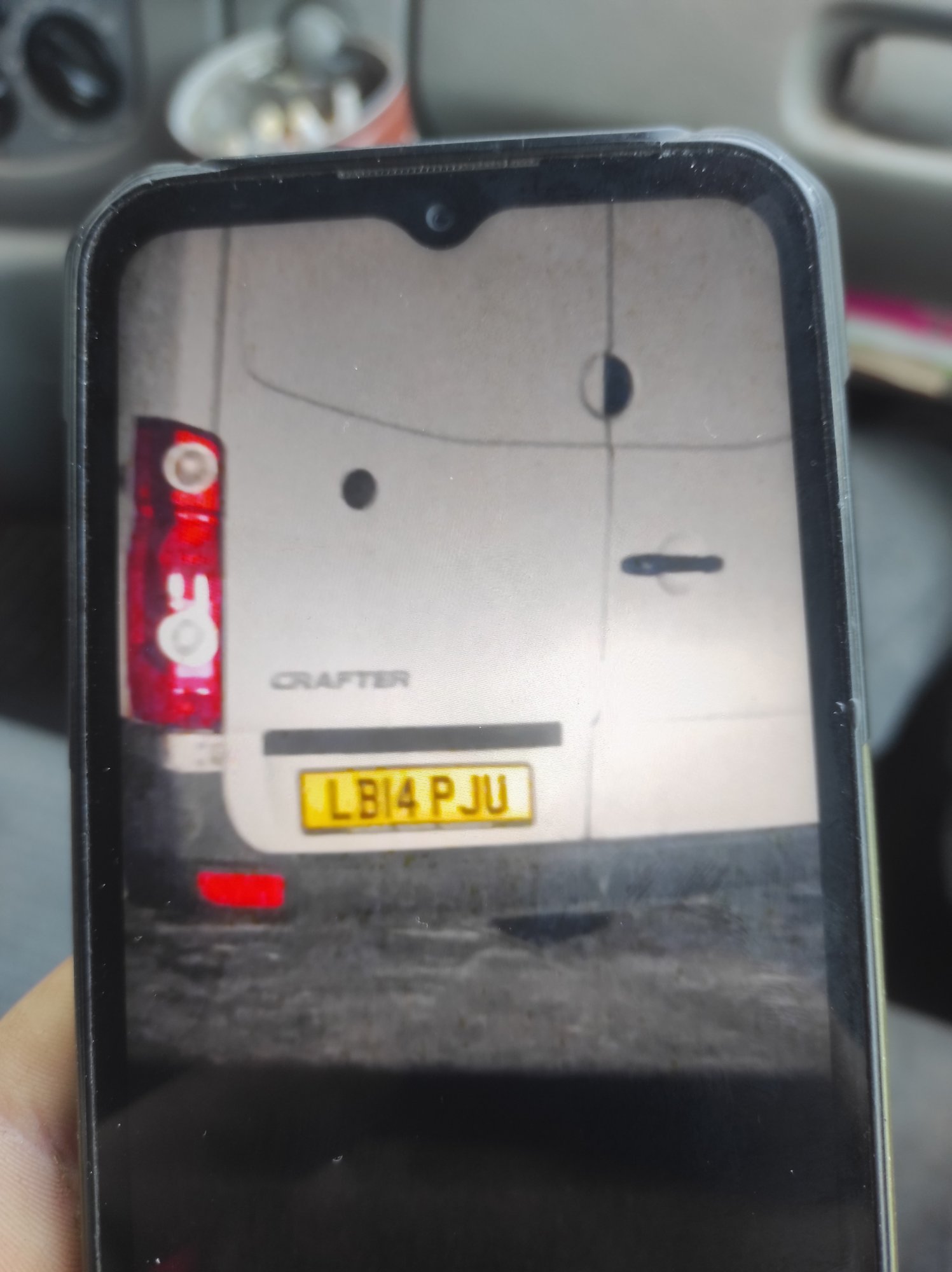 Numer rejestracyjny LB14PJU posiada Volkswagen Crafter