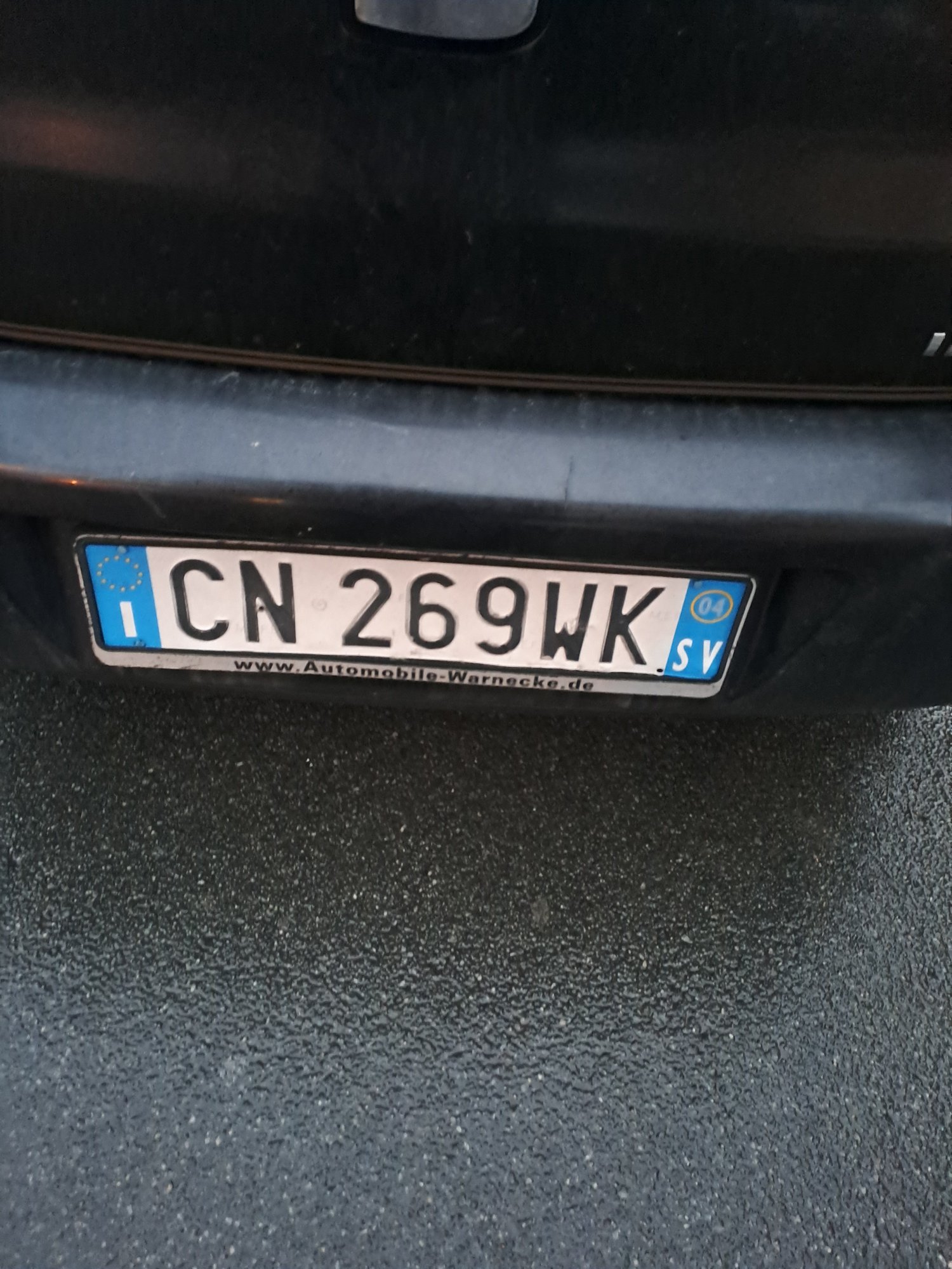 Numer rejestracyjny CN269WK posiada  