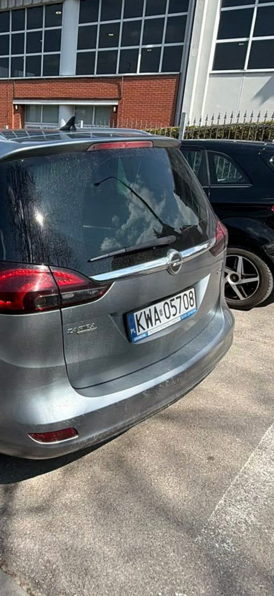 Numer rejestracyjny KWA 05708 posiada OPEL Zafira Tourer CDTI MR`12 E5 Cosmo - KWA05708