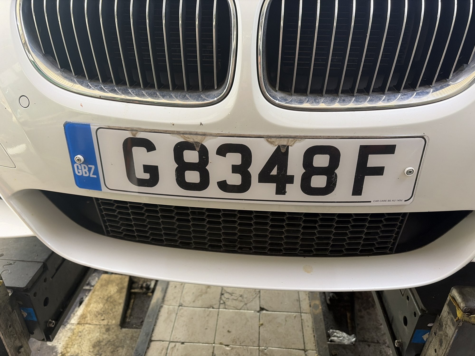 Numer rejestracyjny G8348F posiada BMW 